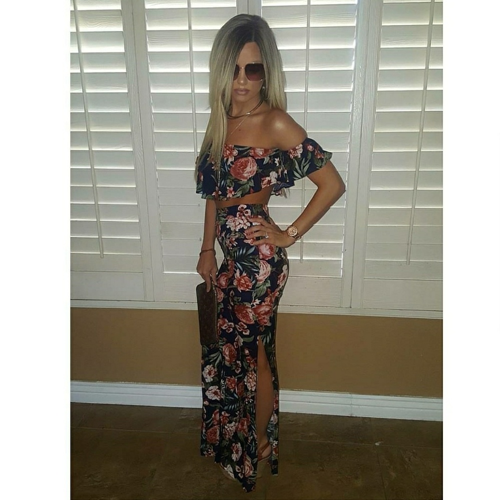 Windsor 2 piece set.